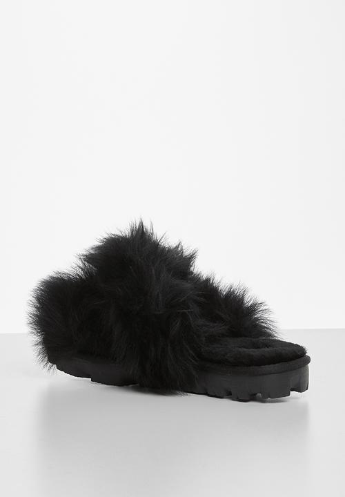 UGG® - Fuzzalicious - black