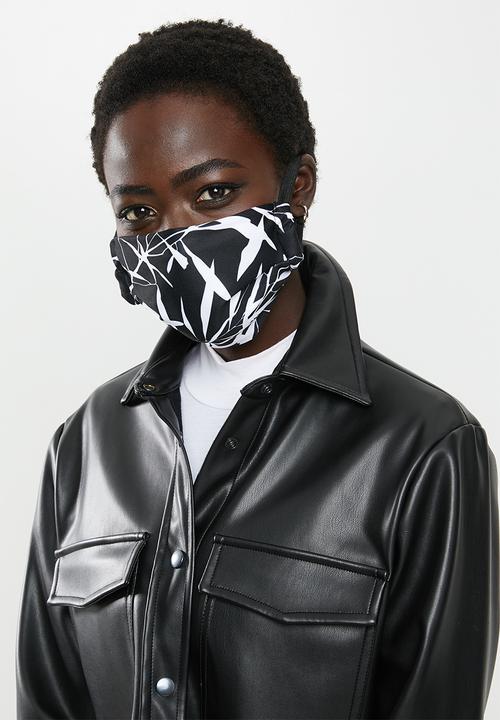 Superbalist - 2 Pack fabric mask - black & white