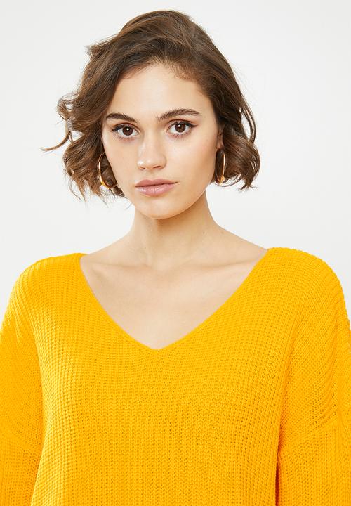 Glamorous - V-neck knitted jumper - gold
