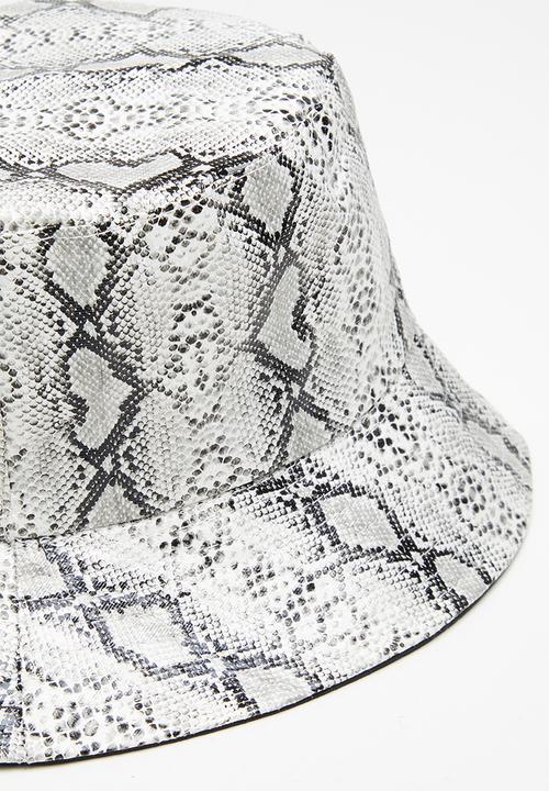 Superbalist - Snakeskin bucket hat - grey & white