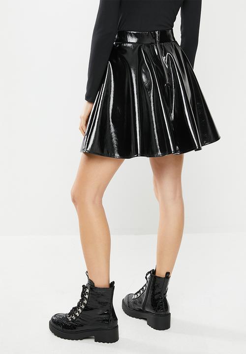 Blake - Vinyl skater mini skirt - black