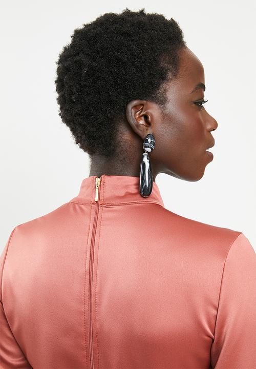 MILLA - Pleated midi dress - rust 