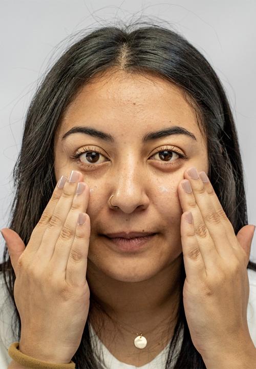 essence - Prime+ Studio Mattifying + Pore Minimizing Primer