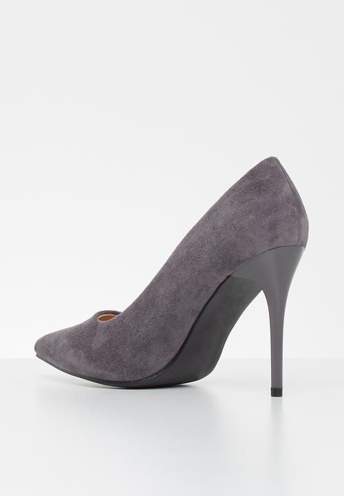 Jada - Faux suede court - grey