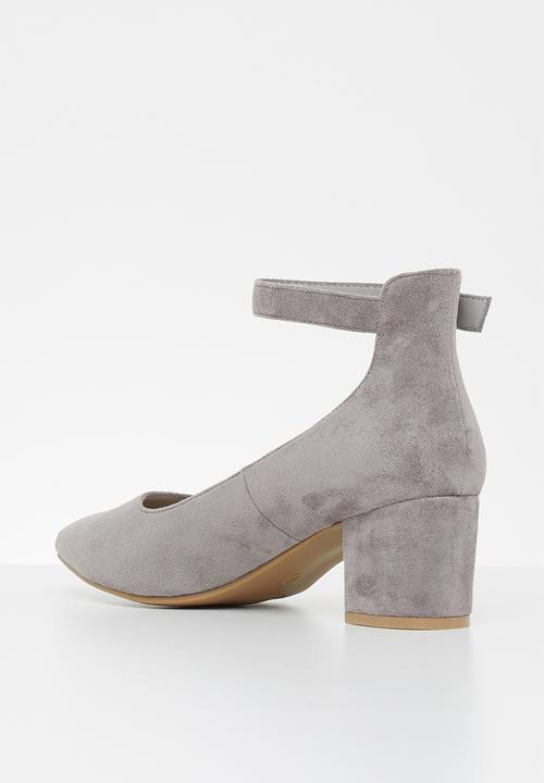 Jada - Faux suede heel - grey