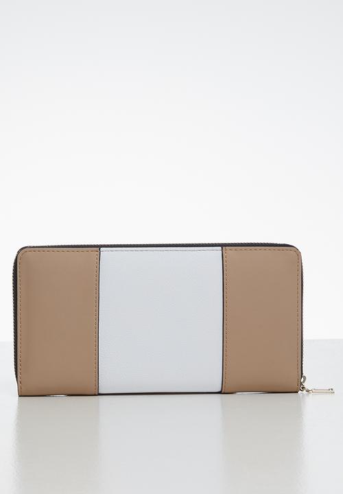 GUESS - Holly slg cheque organizer - white & beige 