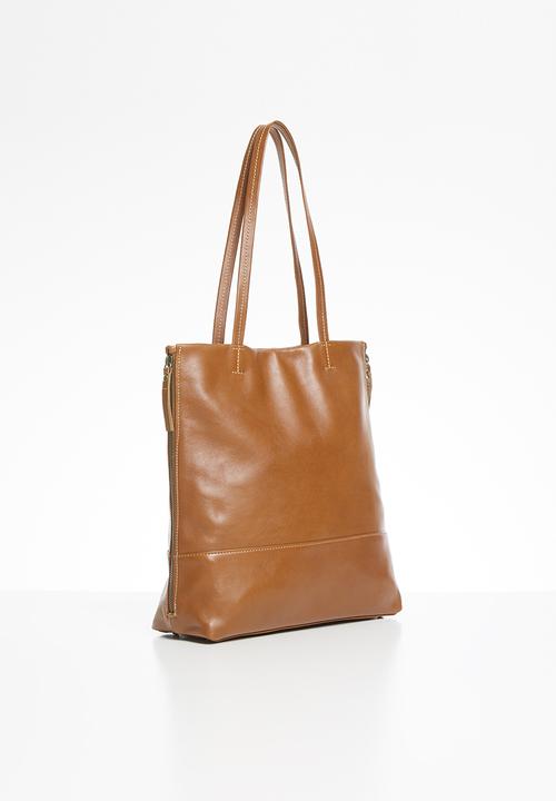 FSP Collection - Lynette zip shopper dakota leather bag - fudge
