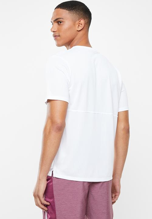 Nike - Breathe run short sleeve top - white