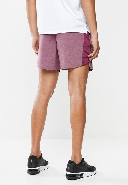 Nike - Nike challenger 7" shorts - burgundy