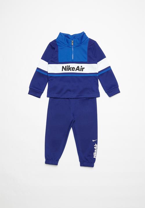 jogger set nike