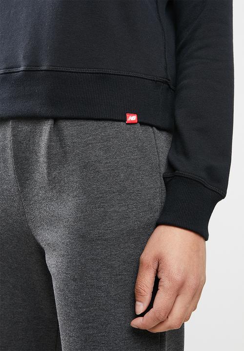 New Balance  - Essential stacked logo crew - black