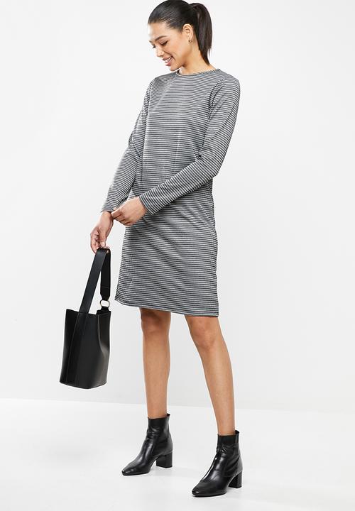 edit - Slashneck shift dress - black & white 