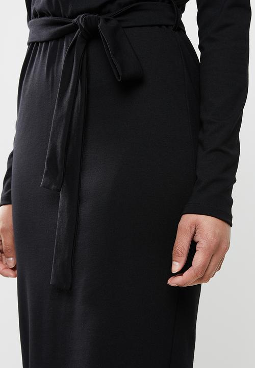 edit - Waisted midi tee dress - black