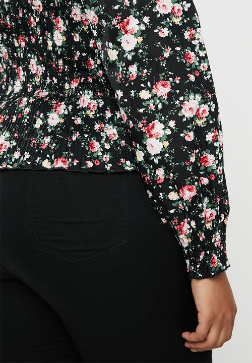 Missguided - Plus shirred body puff sleeve milkmaid top rose print - black