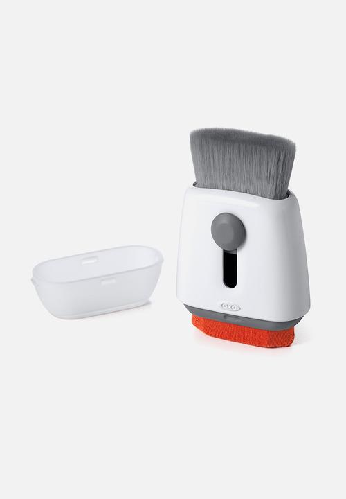 OXO - Sweep & swipe laptop cleaner