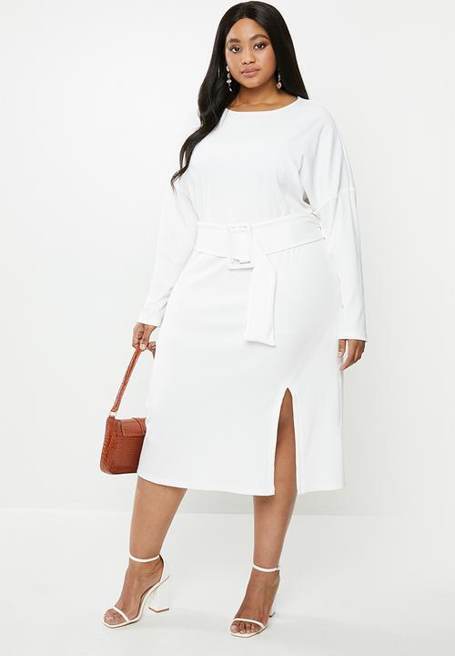 Glamorous - Plus long sleeve belted dress with front slit - white