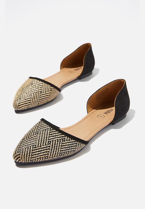 Cotton On - Bobbi cut out point - black natural raffia