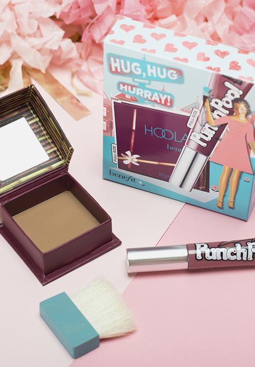 Benefit Cosmetics - Hug, Hug Hurray!