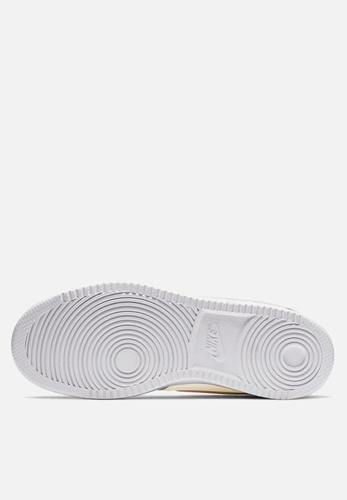 Nike - Court Vision low - white / washed coral-aura-pale ivory