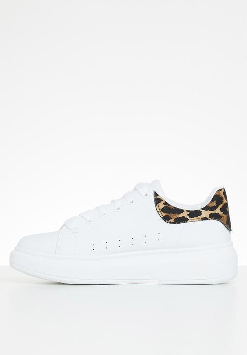 STYLE REPUBLIC - Leopard detail trainer - white & brown
