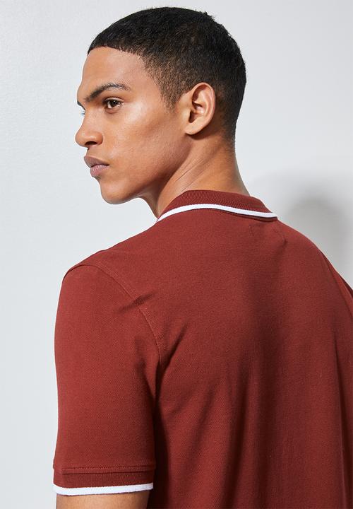Superbalist - Luka slim pique tipped golfer - burgundy