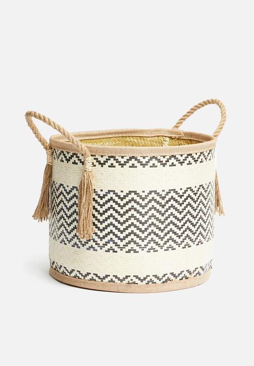 Sixth Floor - Ren woven basket - black & white