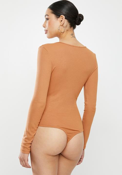 Missguided - Ribbed button up bodysuit - brown