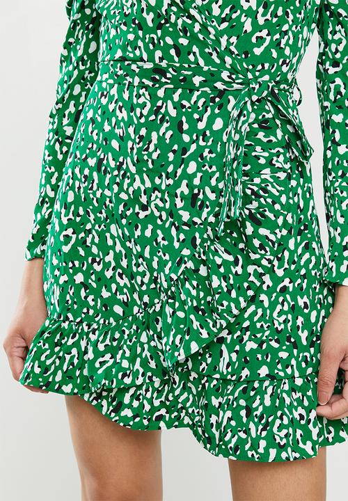 Missguided - Puff sleeve ruffle hem wrap tea dress leopard - green