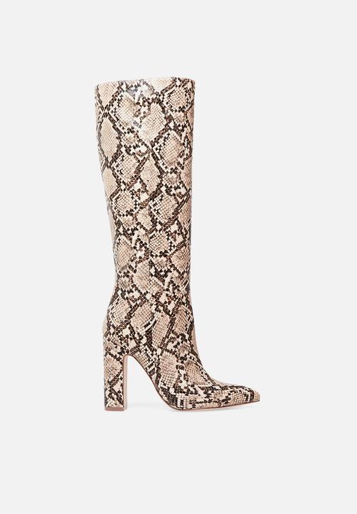 steve madden kimari boots brown snake