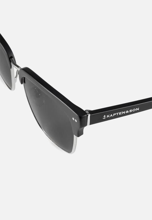 Kapten & Son - Atlanta - all black