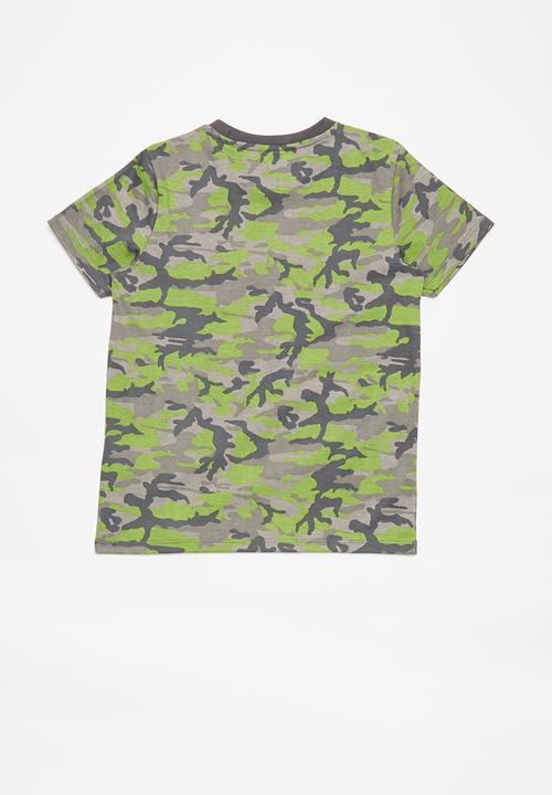 GUESS - Boys camo short sleeve T-shirt - khaki 