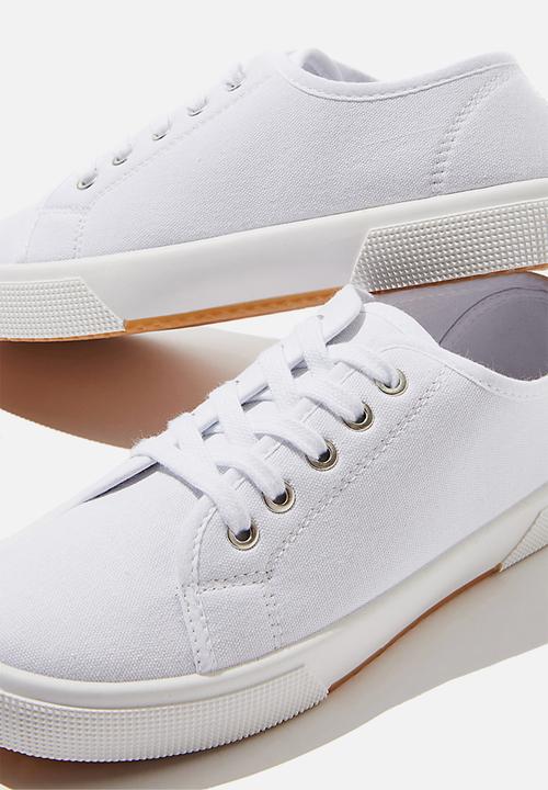 Cotton On - Lisa lace up plimsoll - white