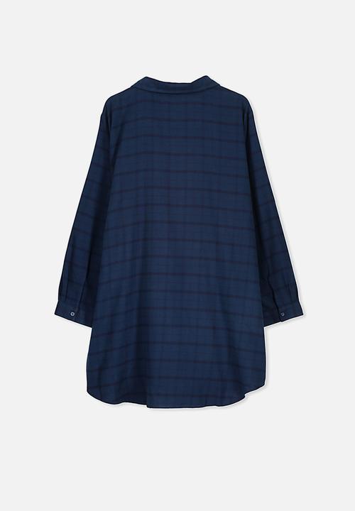 Cotton On - Curve flannel nightie - simple navy check