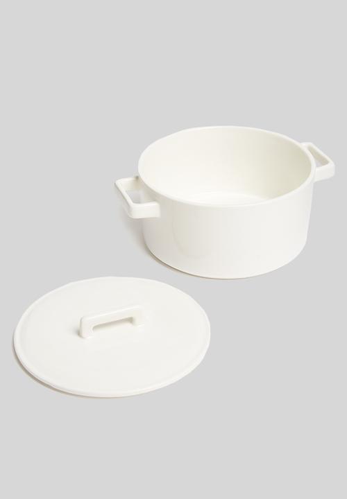 Maxwell & Williams - Epic round casserole 1.3l with lid - white