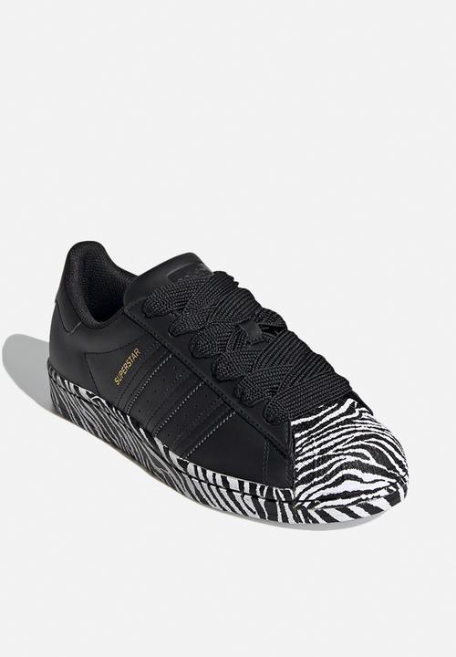adidas Originals - Superstar w - core black, gold met & ftwr white