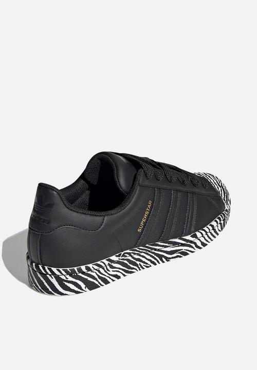 adidas Originals - Superstar w - core black, gold met & ftwr white