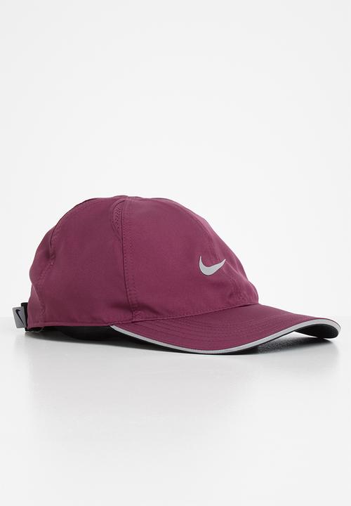Nike - U nk dry arobill fthlt cap - villain red