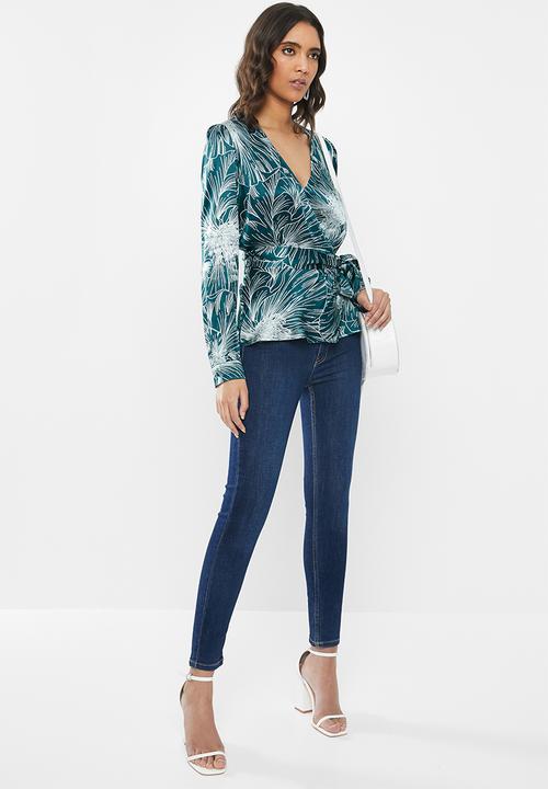 GUESS - Long sleeve Bellaire surplice top - teal
