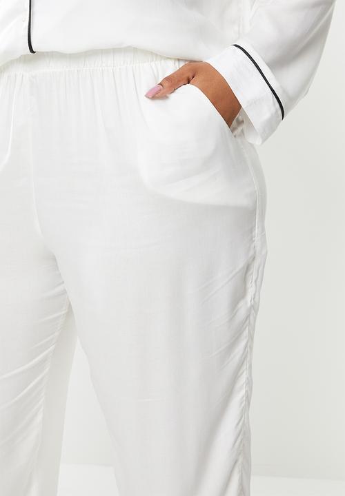 Superbalist - Plus sleep shirt & pants set - white & black