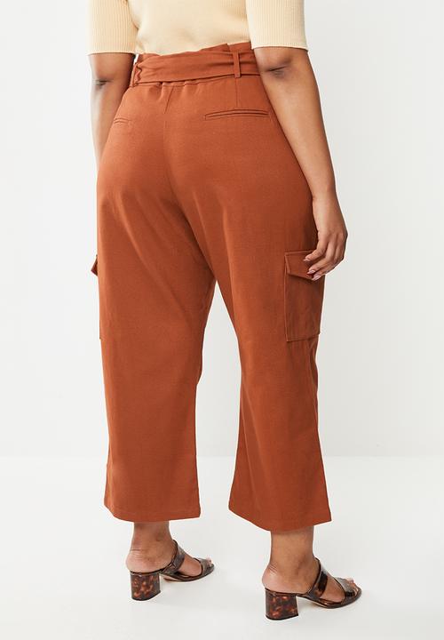 Glamorous - Plus high waisted belted cargo trouser - rust