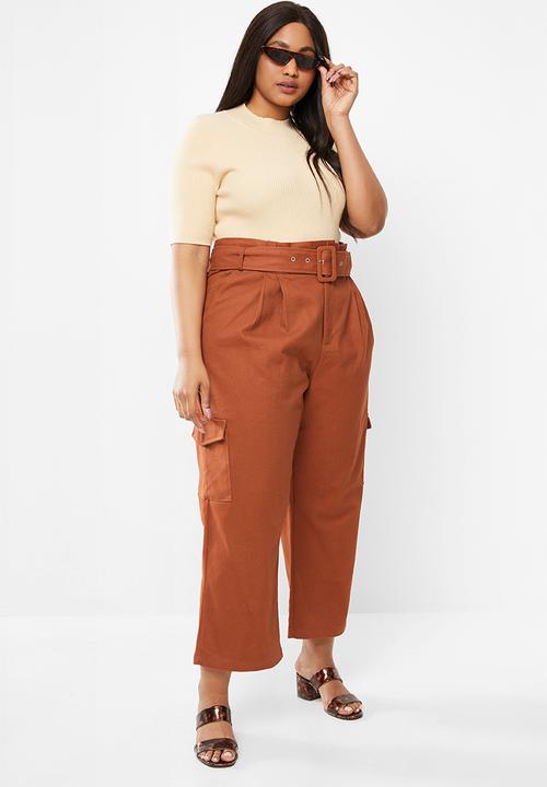 Glamorous - Plus high waisted belted cargo trouser - rust