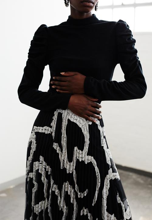 Me&B - Torn collage pleated skirt - black & white 