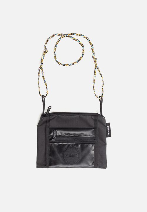 Sealand - Roachie small flight bag - black