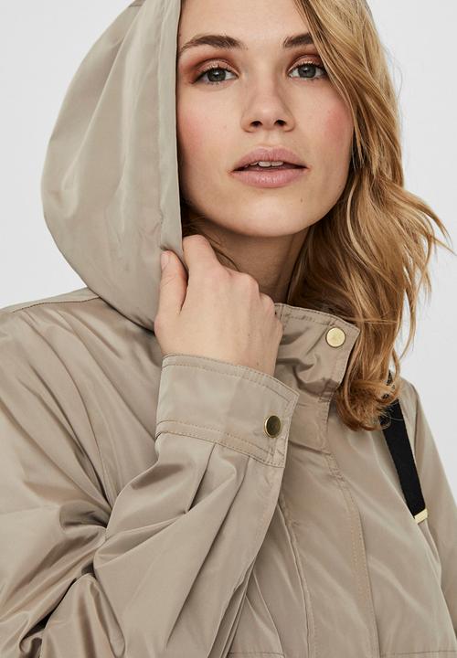 Vero Moda - Claire short jacket - silver mink