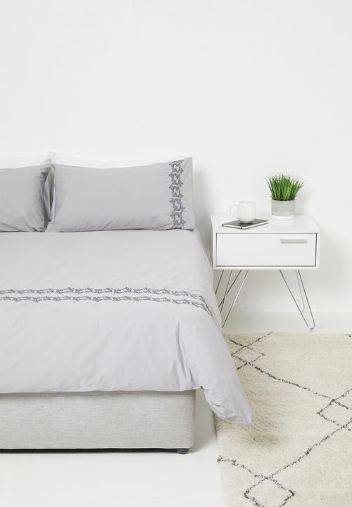 Sixth Floor - Gemma embroidered cotton duvet set - grey