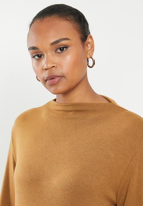 edit - Balloon sleeve turtle neck relaxed tee - tobacco