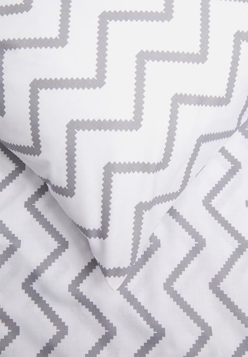 Sixth Floor - Zakari printed duvet cover set - white