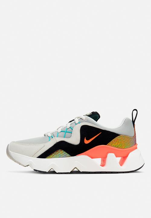 Nike - Ryz 365 -  light bone / sail / black / hyper crimson