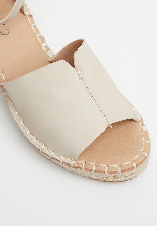 Miss Black - Letaba wedge heel - ivory