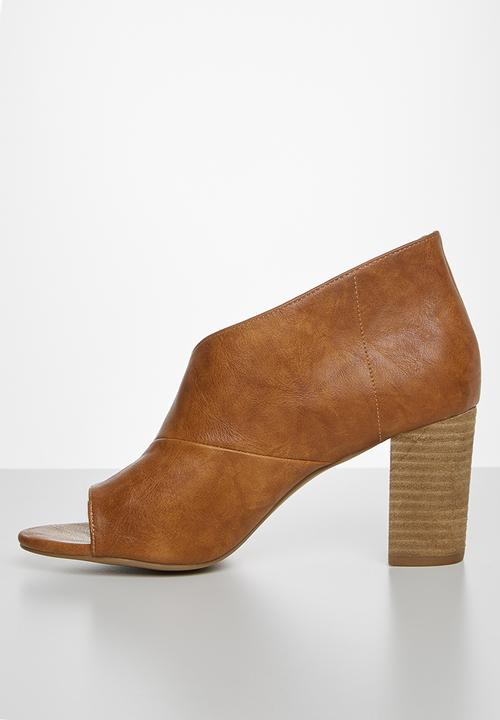 Miss Black - Tinos block heel - tan